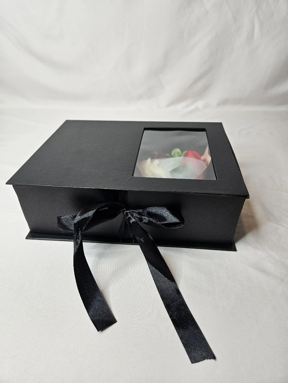 Luxury Gift Box with Reed Diffuser & Soap Flower Bouquet – French Rose